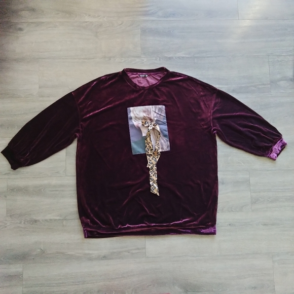 SHEIN Tops - SHEIN Drop Shoulder Bow Front Figure Graphic Velvet Pullover Purple Size 2XL